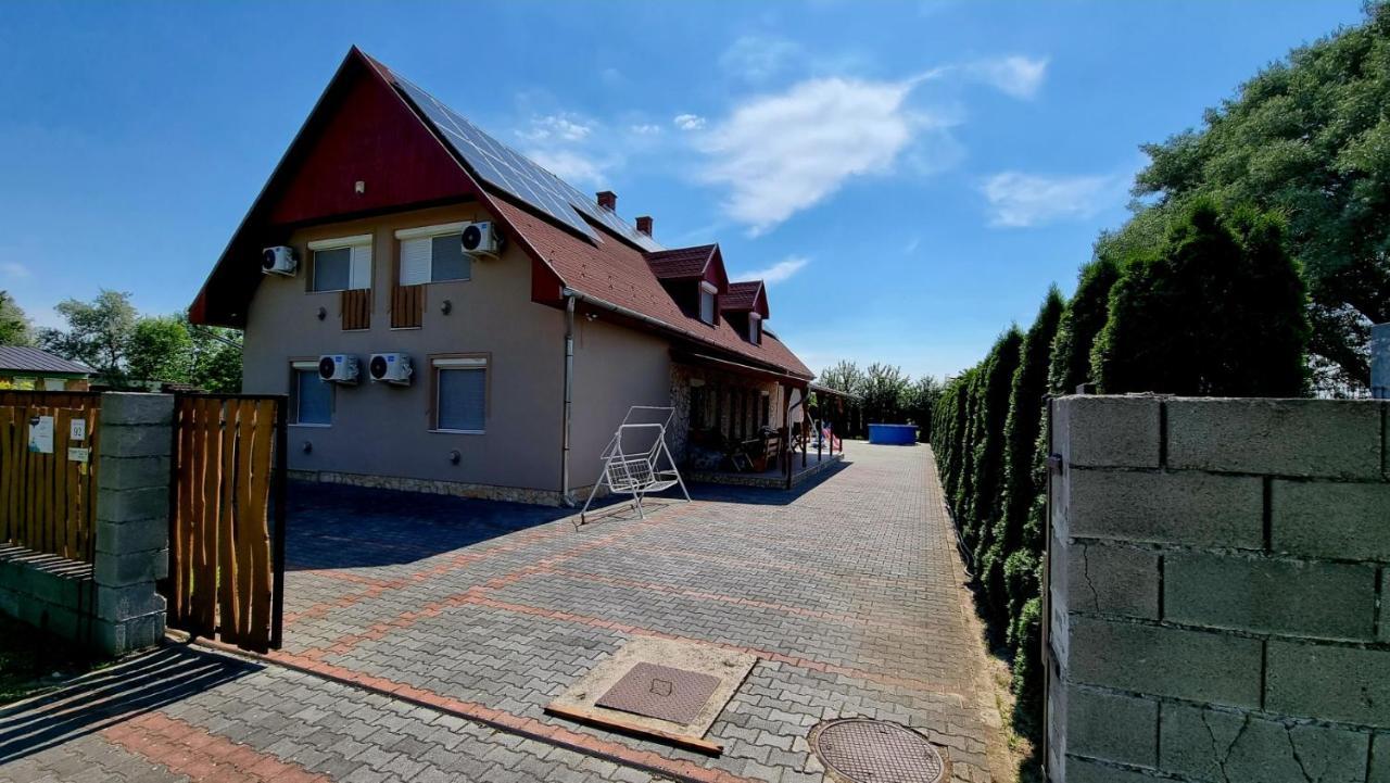 Relax Apartman Siofok-Sosto Exterior photo